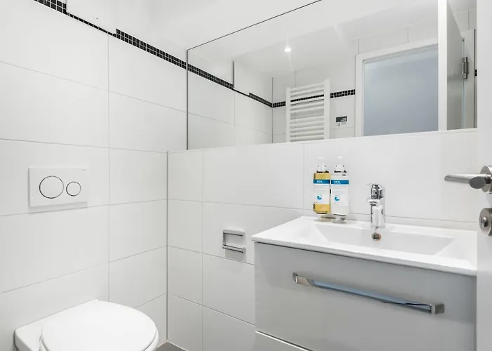 Numa Frankfurt Blau 4*